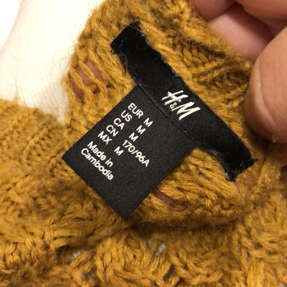 H&M Mustard Yellow Crewneck Cable Knit Sweater-Size Medium - Picture 6 of 8